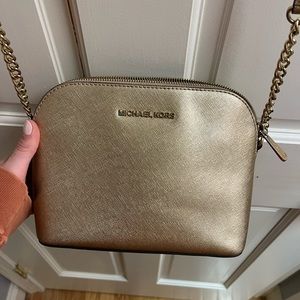 michael kors cross body purse